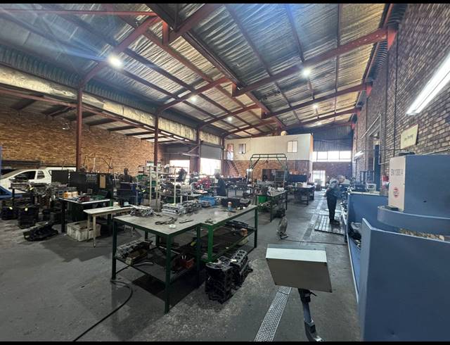 800M² WAREHOUSE TO LET IN PRETORIA WEST